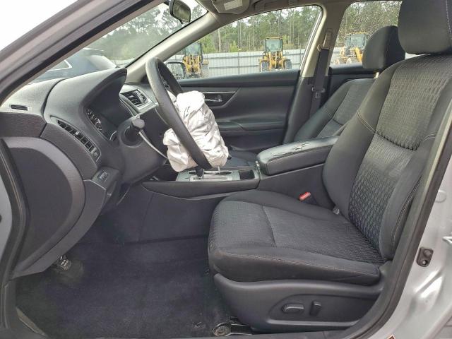 Nissan Altima 2.5 Image 12