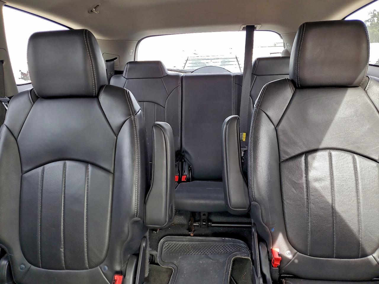 Buick Enclave Image 6