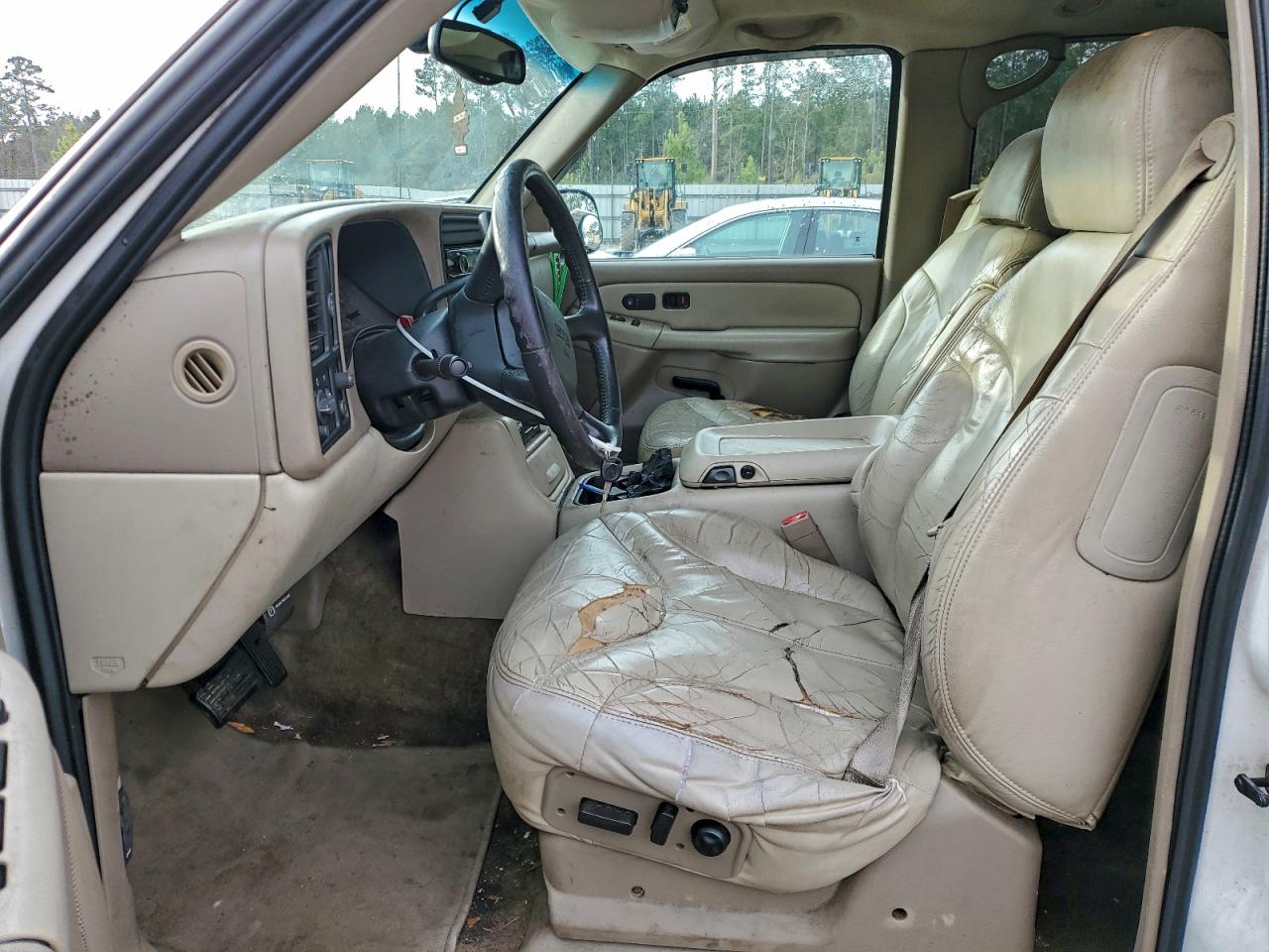 GMC Yukon C1500 Image 10