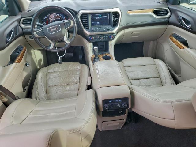 GMC Acadia Denali Image 12