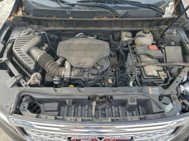 GMC Acadia Denali Image 4