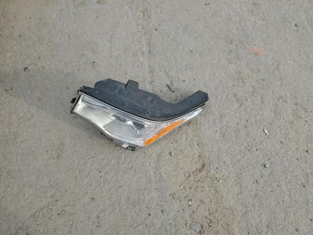 GMC Acadia Denali Image 3