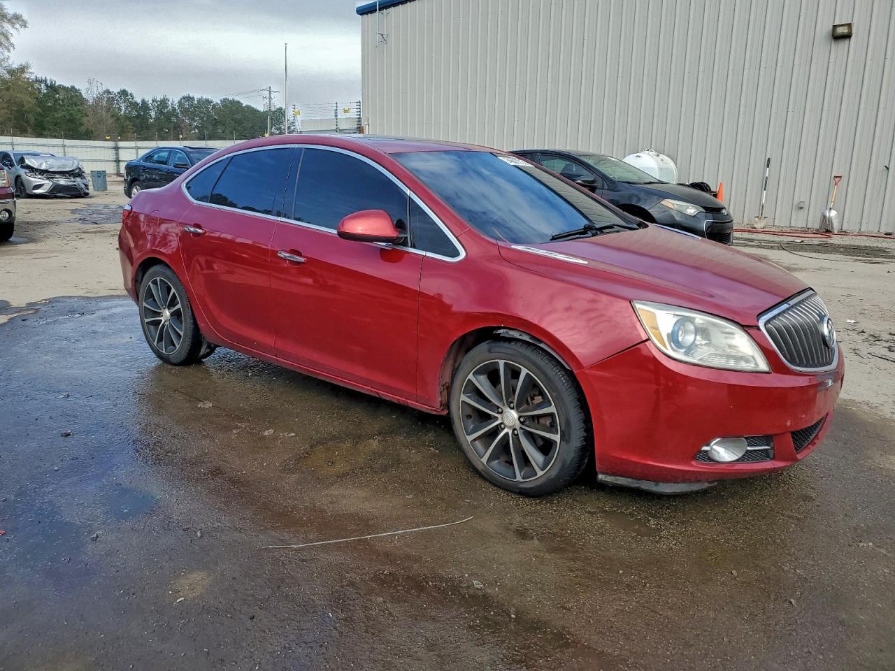 Buick Verano Image 8