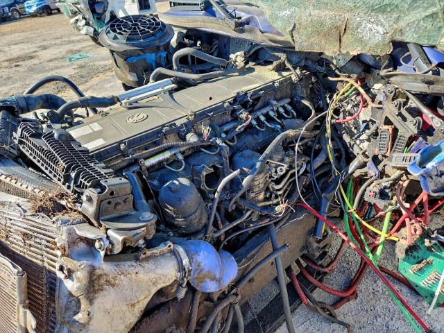 Freightliner 114sd Image 2