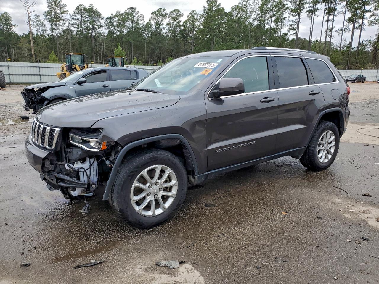 Jeep Grand Cherokee Laredo Image 1