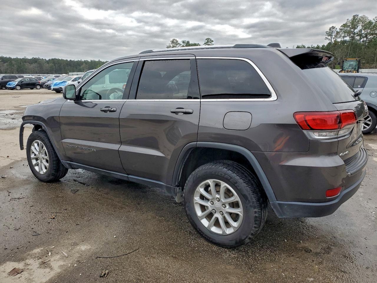 Jeep Grand Cherokee Laredo Image 8
