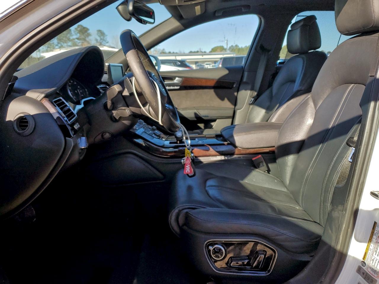 Audi A8 L Quattro Image 9