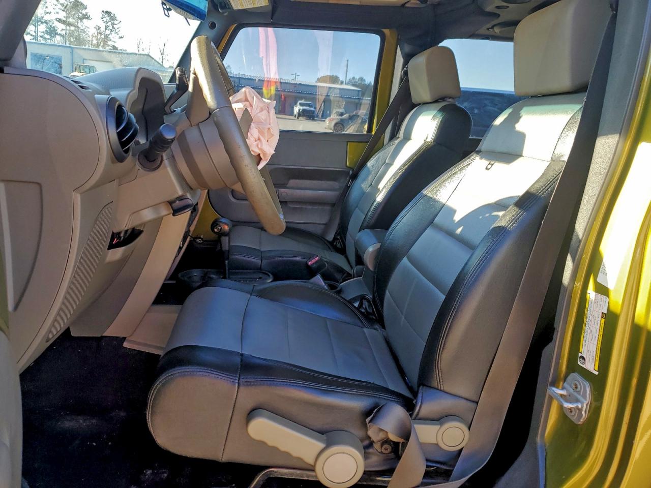 Jeep Wrangler Sahara Image 5