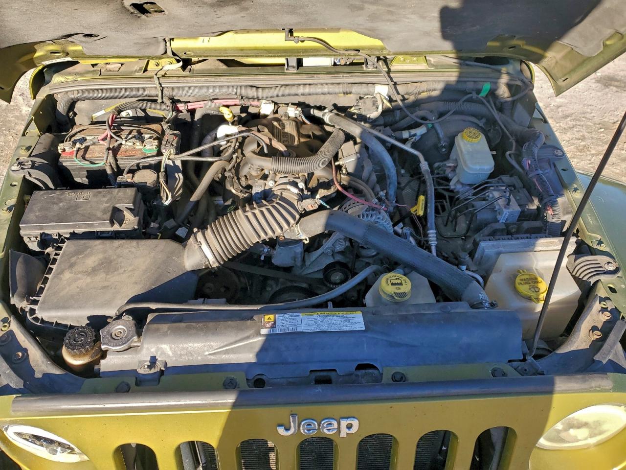 Jeep Wrangler Sahara Image 9