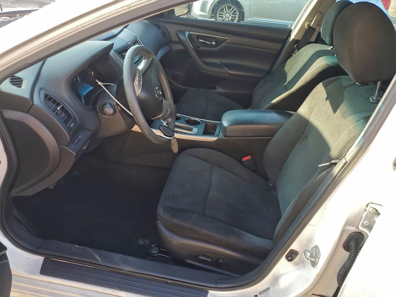 Nissan Altima 2.5 Image 10