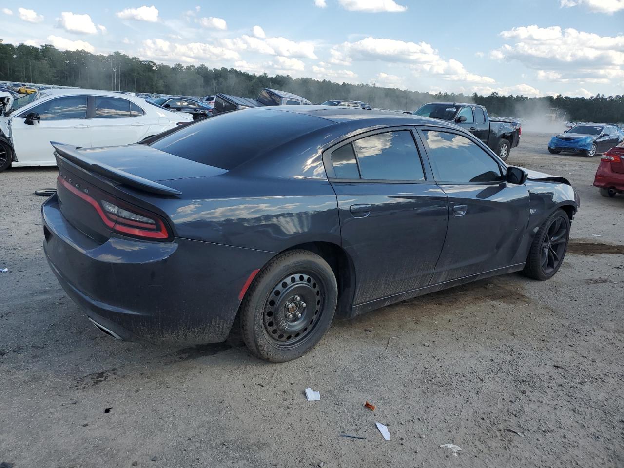 Dodge Charger Se Image 2