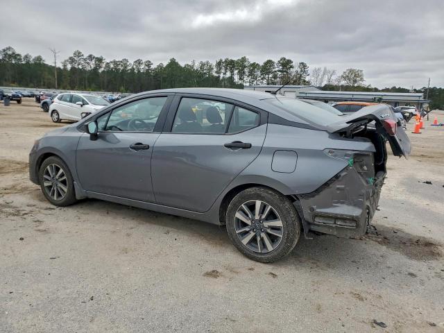 Nissan Versa S Image 9