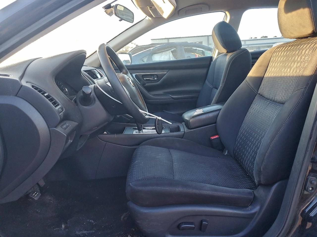 Nissan Altima 2.5 Image 10