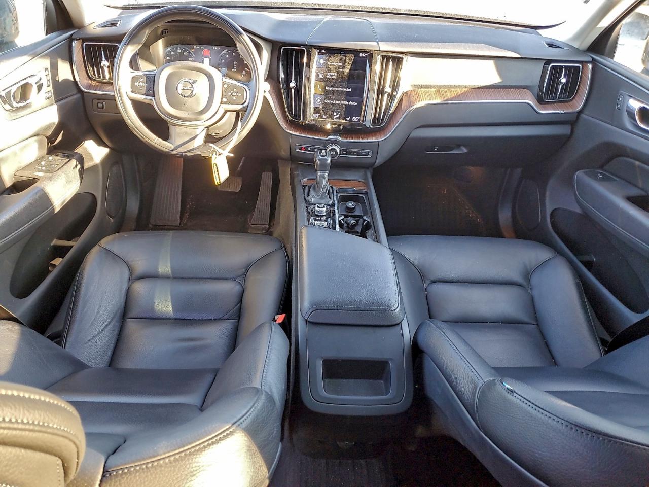 Volvo XC60 T6 Momentum Image 7