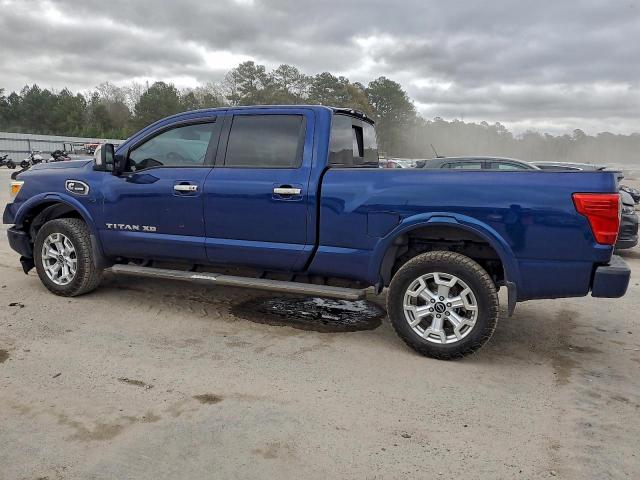 Nissan Titan Sl Image 4