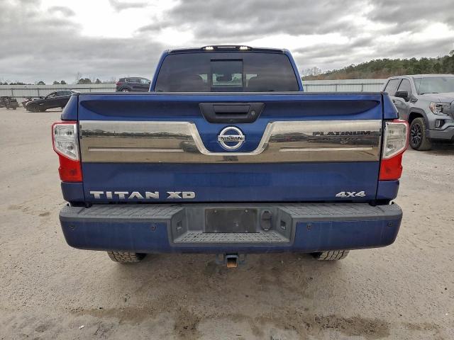 Nissan Titan Sl Image 8