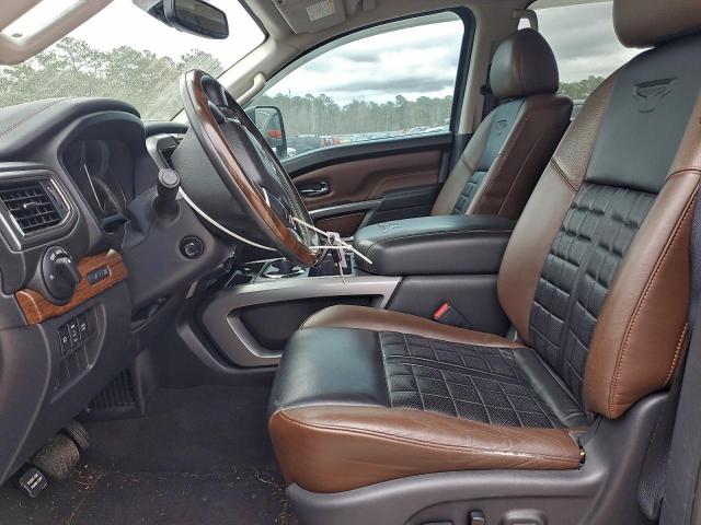 Nissan Titan Sl Image 9