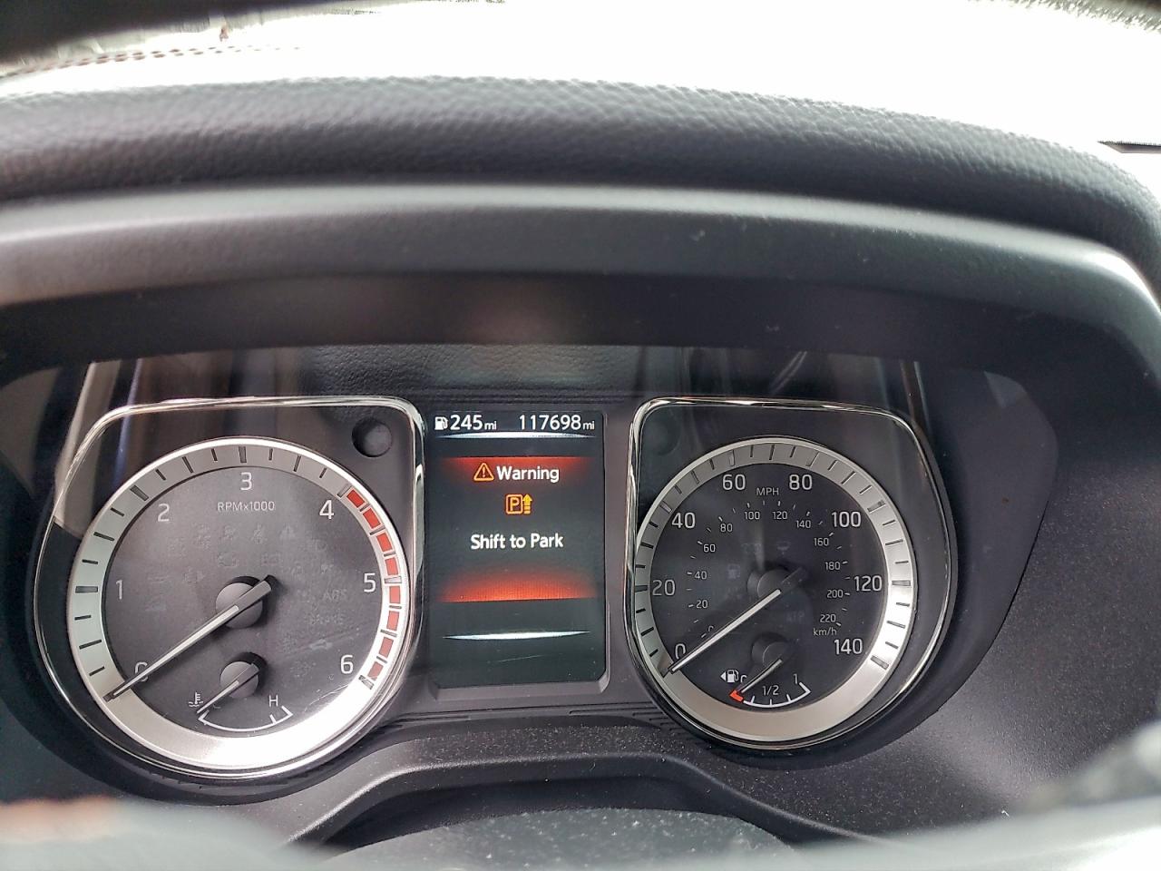 Nissan Titan Sl Image 7