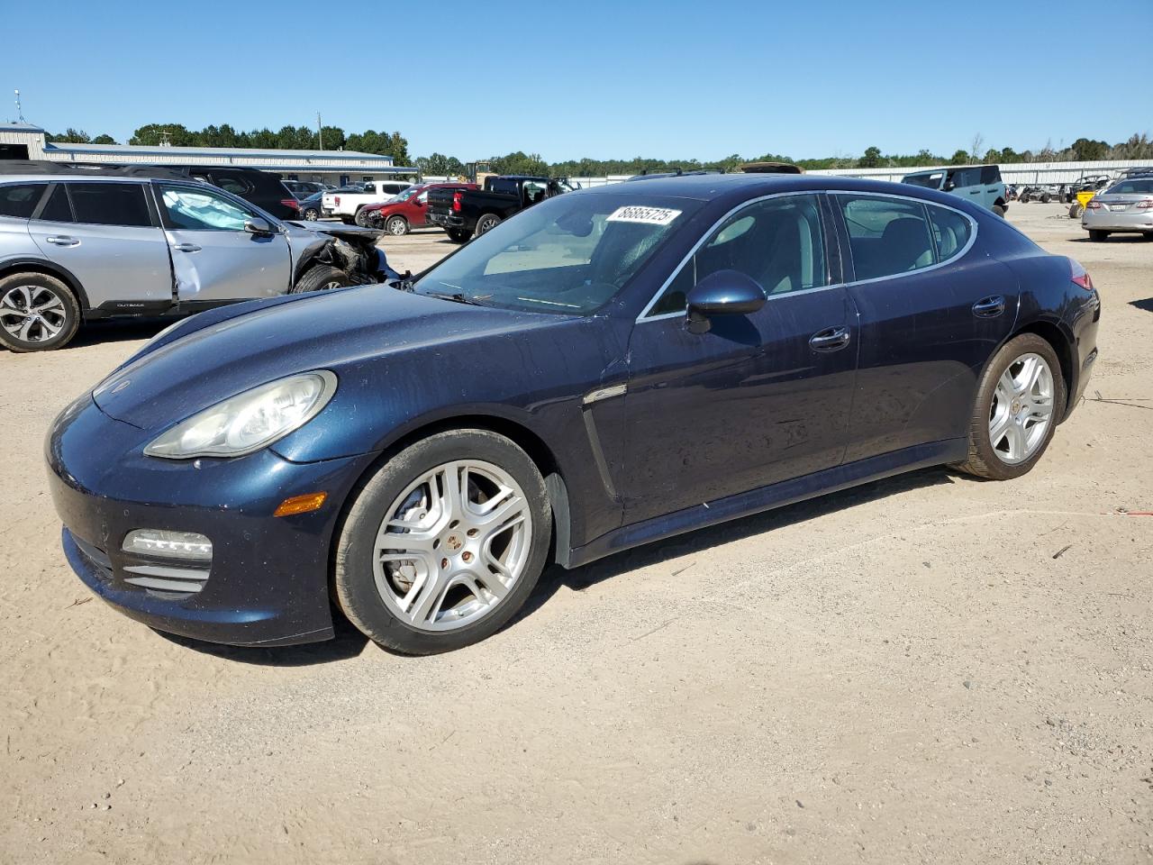 Porsche Panamera S Image 1