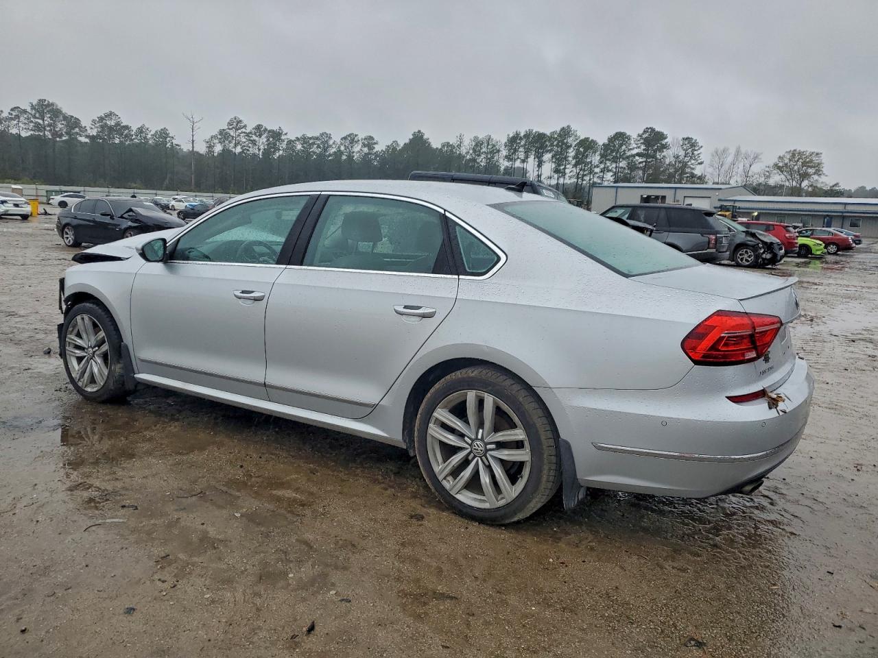 Volkswagen Passat Sel Image 11