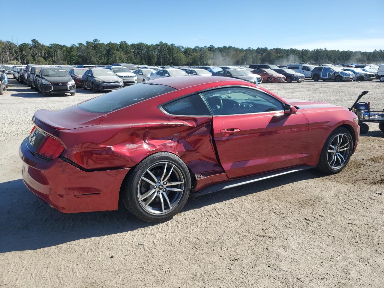 Ford Mustang Image 2