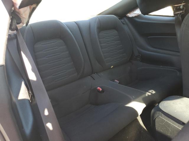 Ford Mustang Image 6