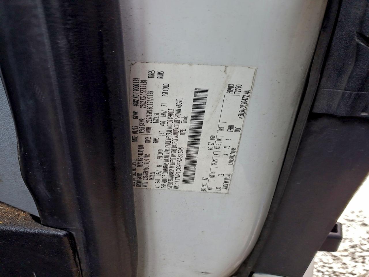 Ford Transit T-250 Image 8