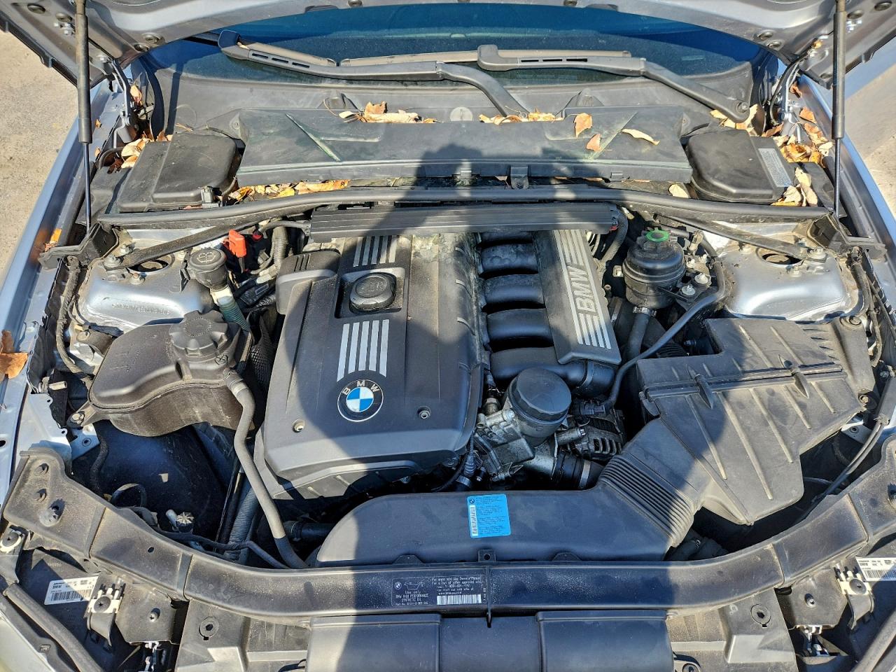 BMW 3 Series I Image 12