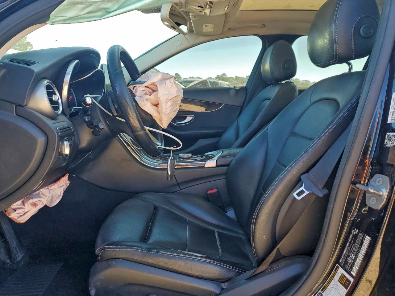 Mercedes-Benz C-Class 300 4matic Image 8