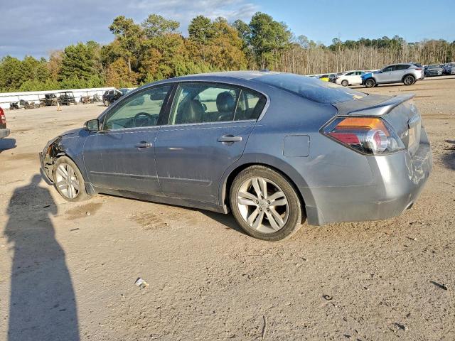 Nissan Altima Sr Image 9