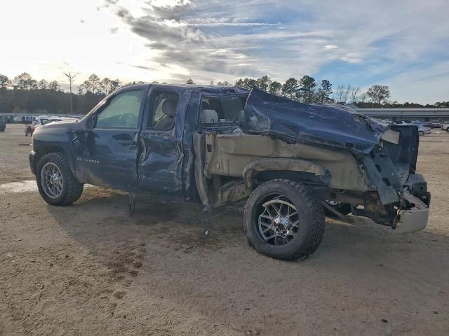 Chevrolet Silverado K1500 Image 2