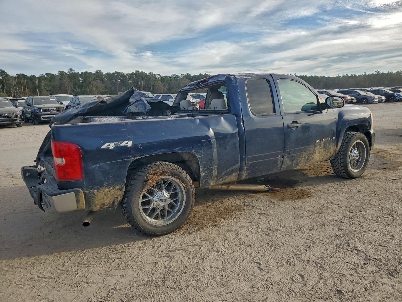 Chevrolet Silverado K1500 Image 9
