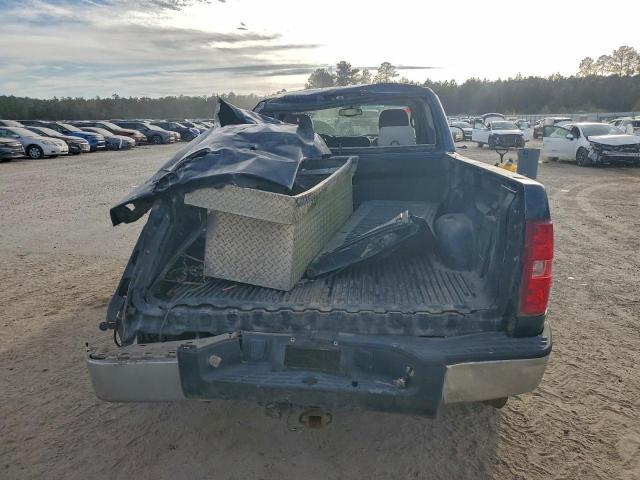 Chevrolet Silverado K1500 Image 3