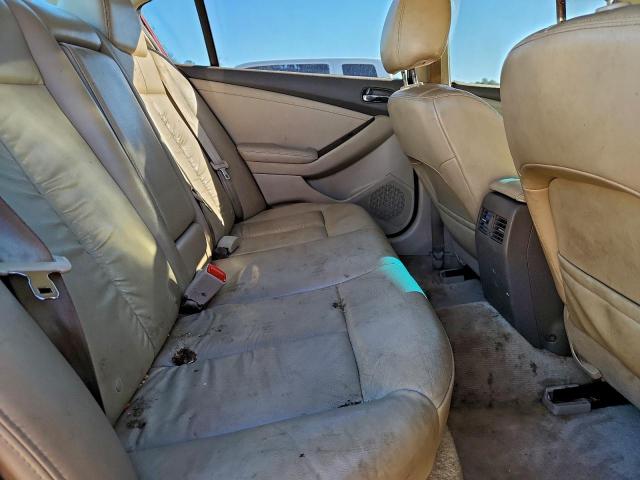 Nissan Altima Base Image 2