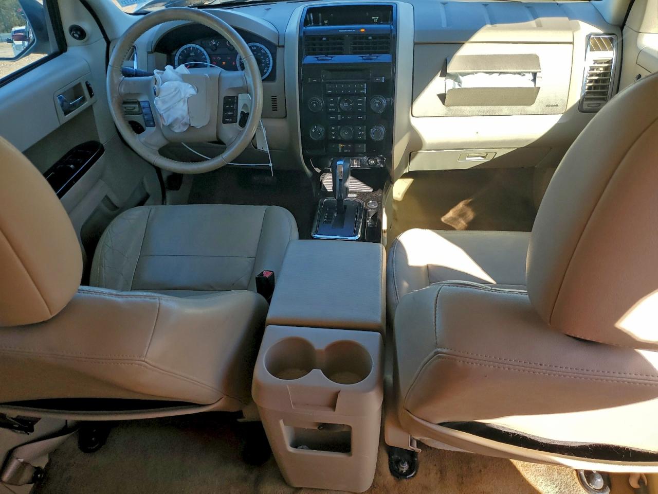 Ford Escape Limited Image 3