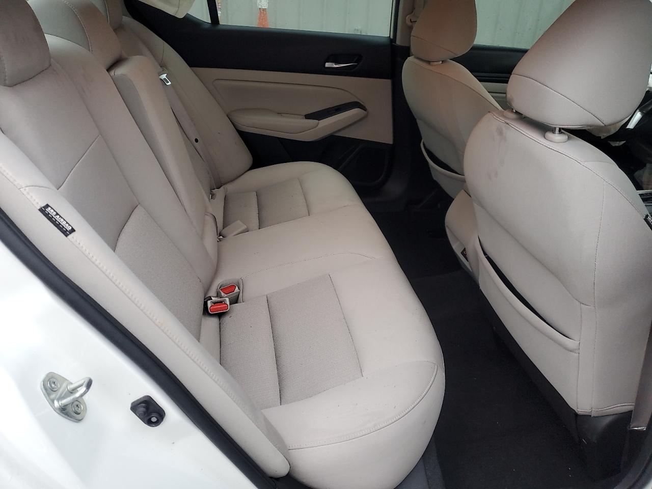 Nissan Altima S Image 13