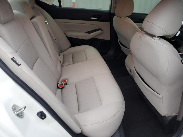 Nissan Altima S Image 13