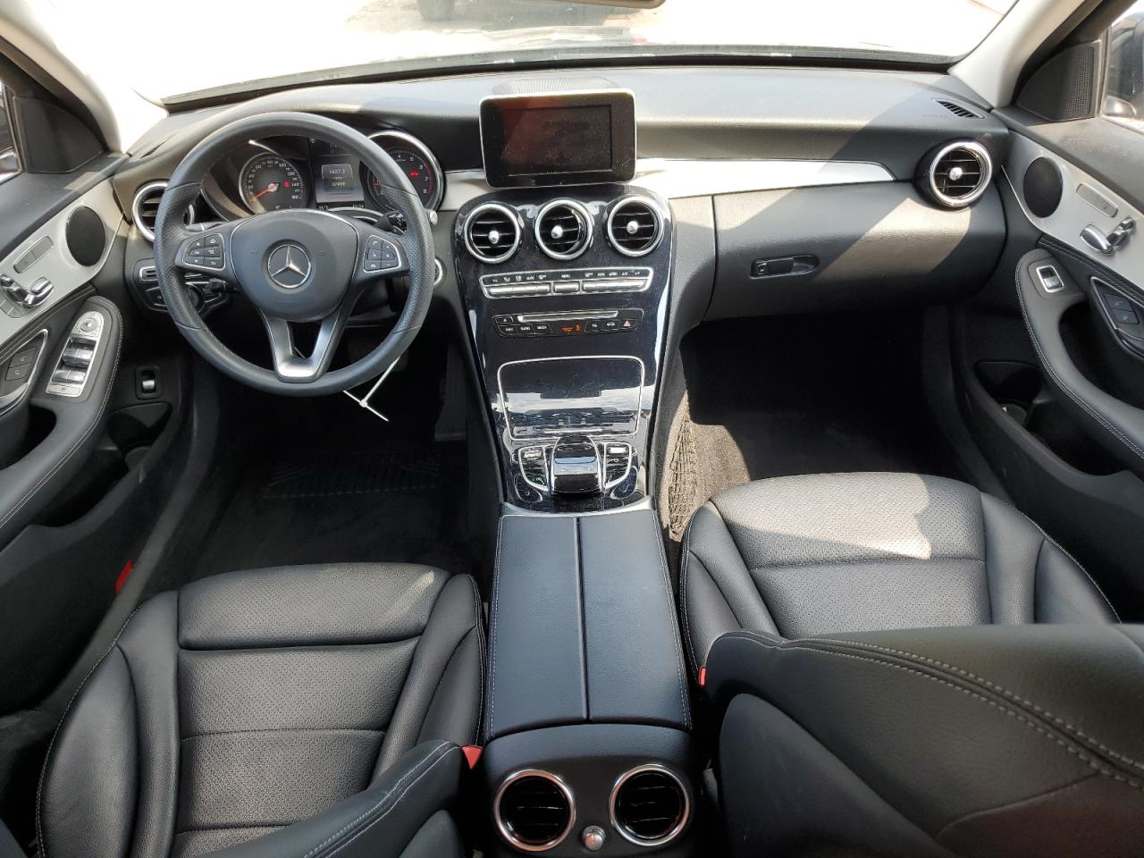 Mercedes-Benz C-Class 300 4matic Image 3