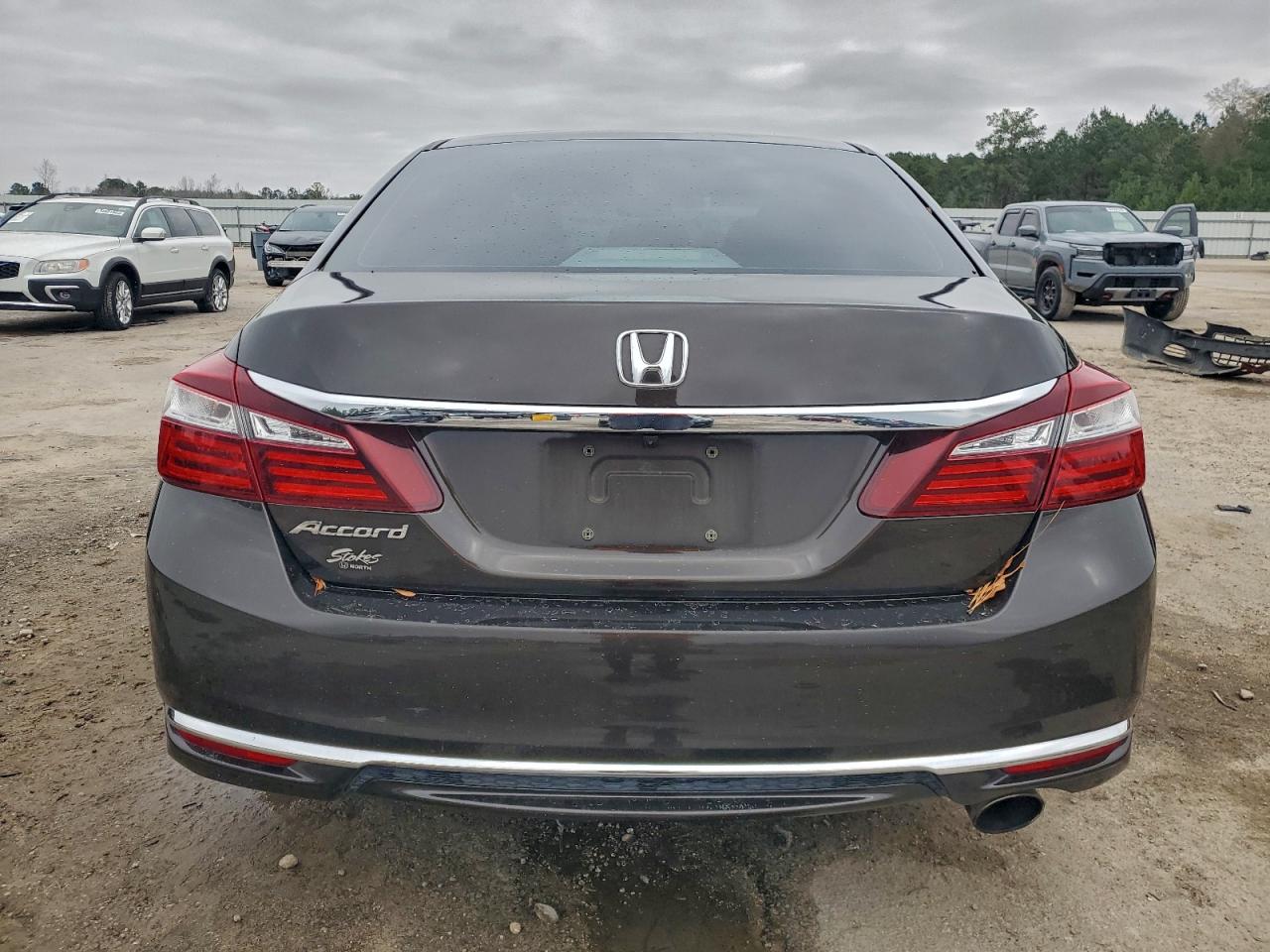 Honda Accord Lx Image 6