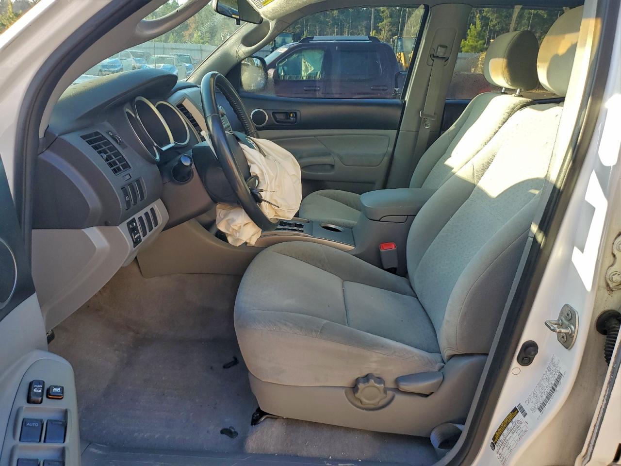 Toyota Tacoma Double Cab Prerunner Image 6