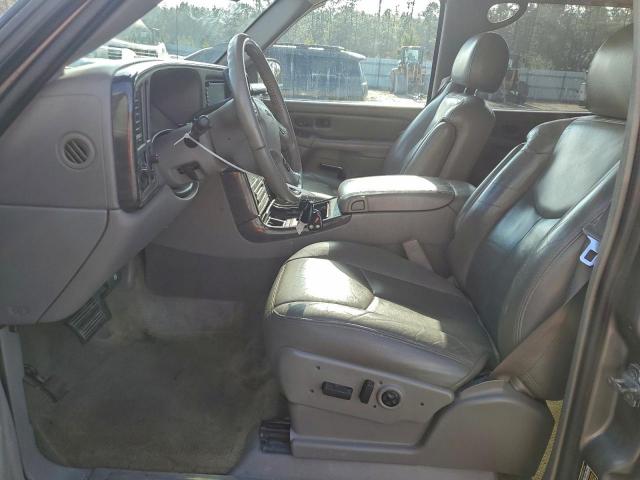 GMC Yukon Denali Image 6