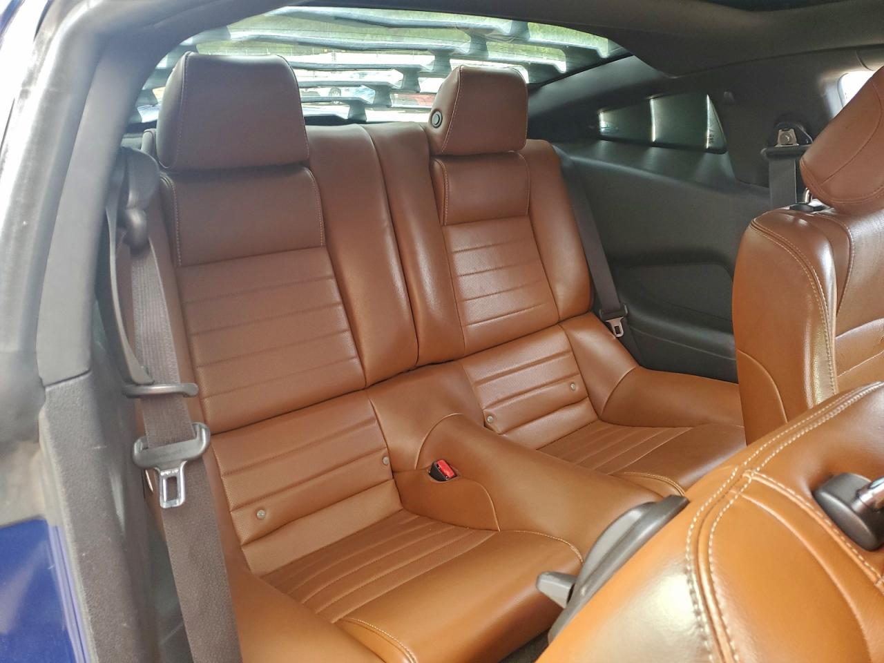 Ford Mustang Image 9