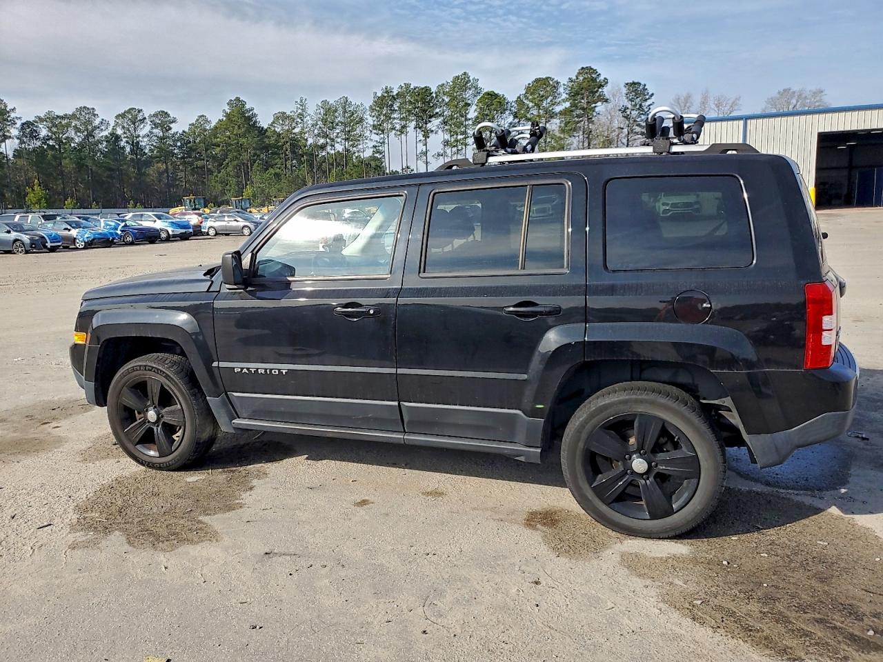 Jeep Patriot Latitude Image 11