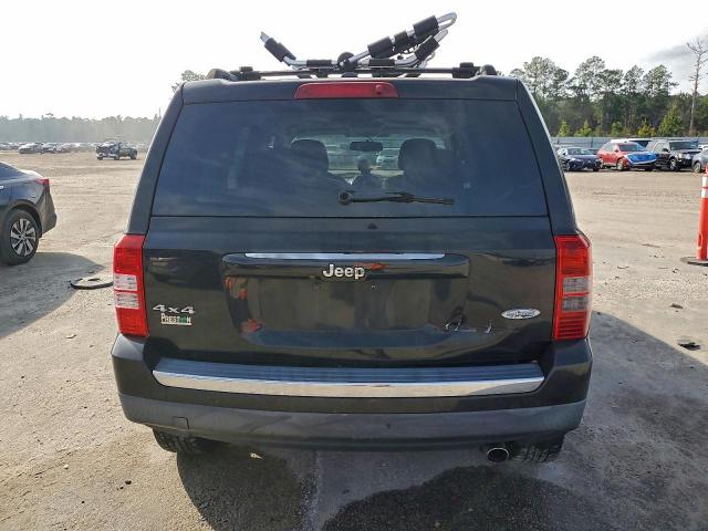 Jeep Patriot Latitude Image 12