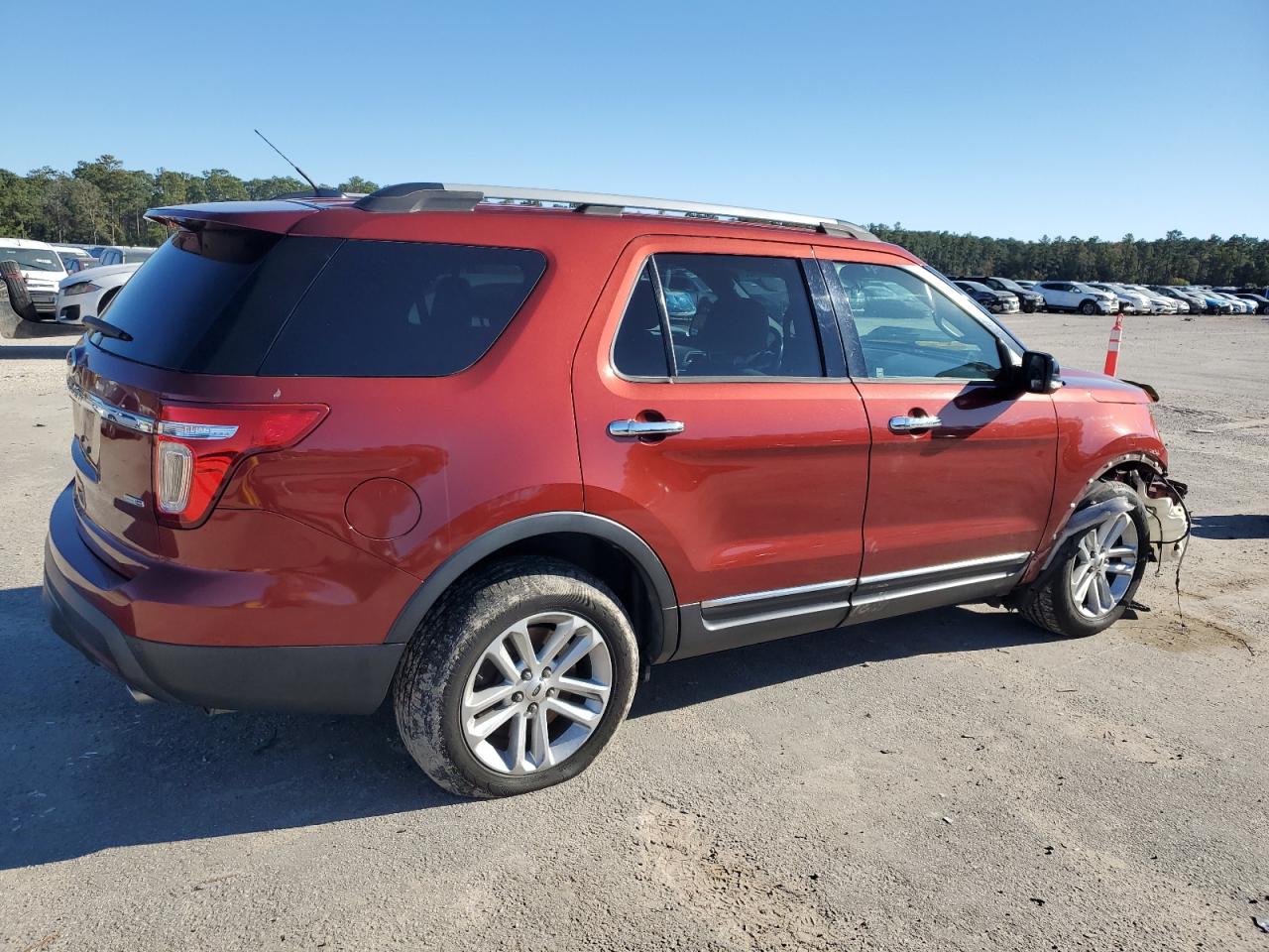 Ford Explorer Xlt Image 10