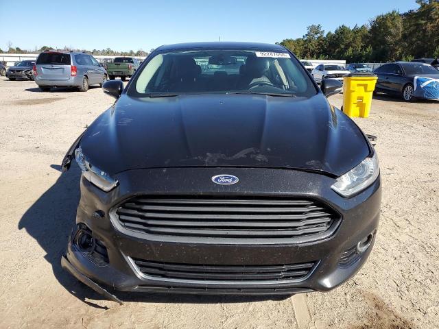 Ford Fusion Titanium Image 4