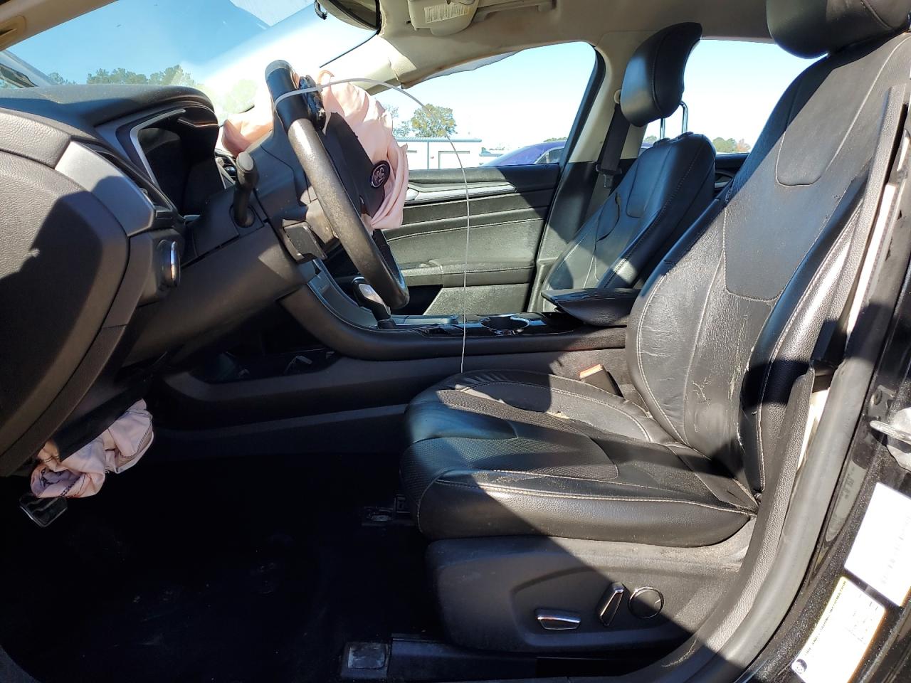 Ford Fusion Titanium Image 6