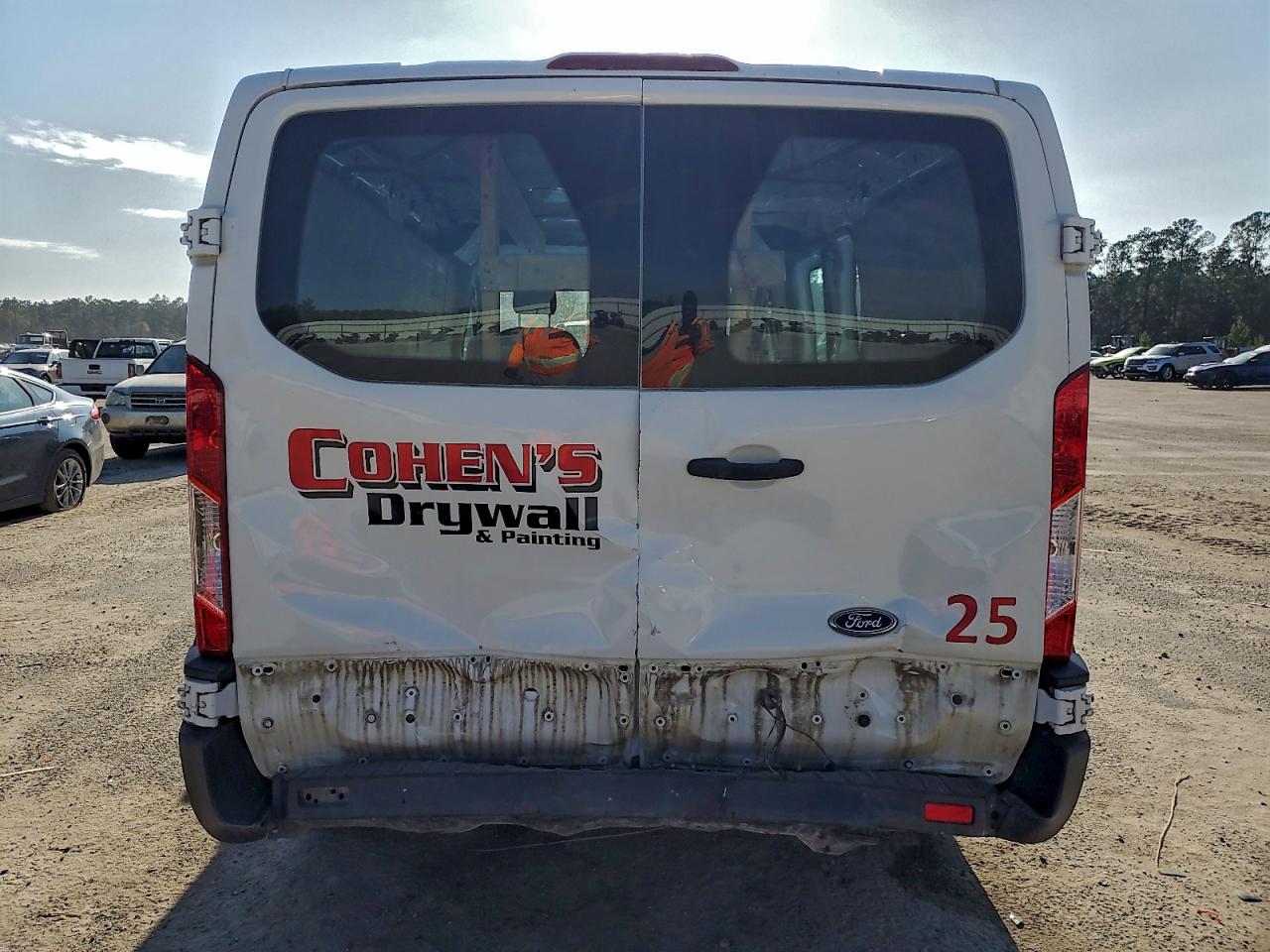 Ford Transit T-250 Image 4