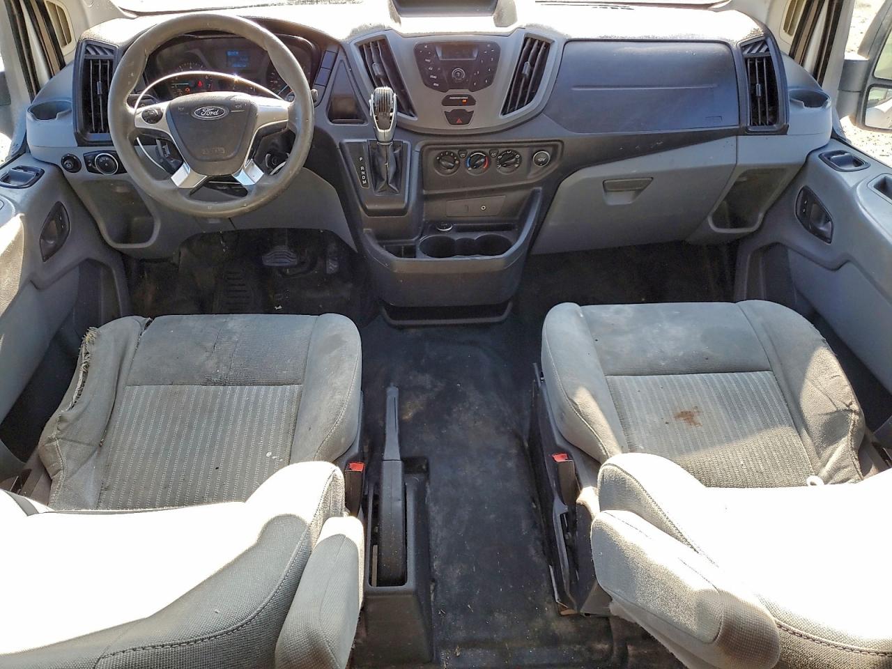 Ford Transit T-250 Image 8