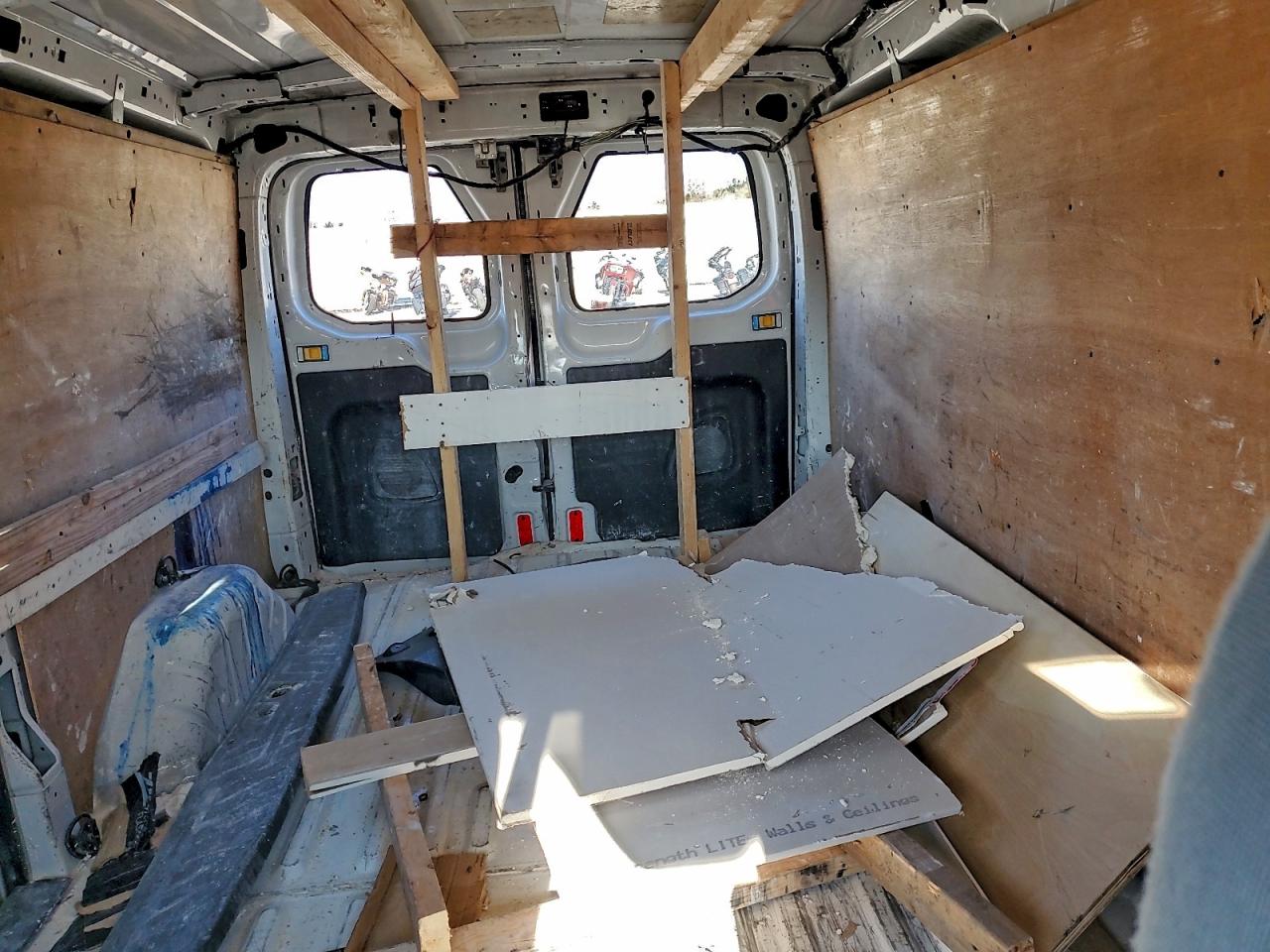 Ford Transit T-250 Image 9